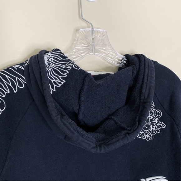 Thom Browne Koi & Chrysanthemum Embroidered Classic 4-Bar Hoodie - Picture 11 of 16